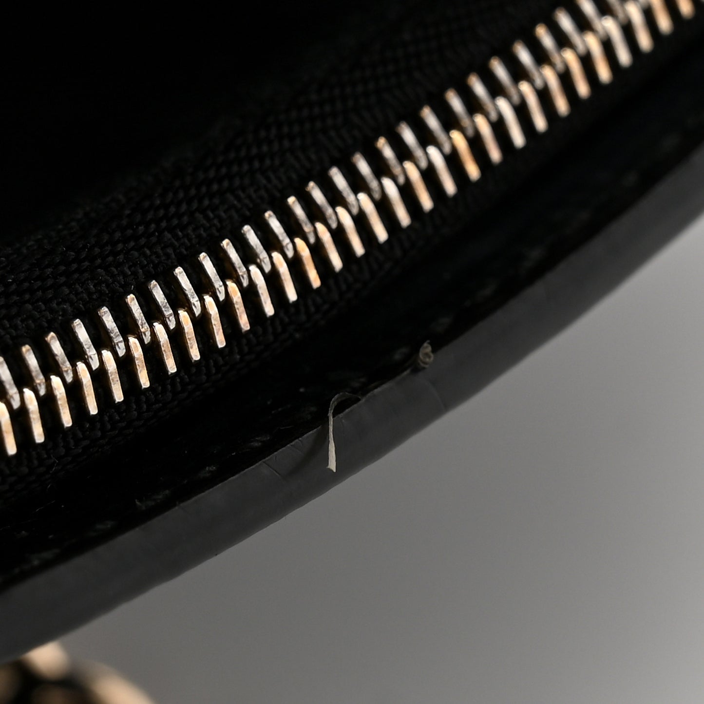 Guccissima Signature Bowy Chain Wallet Black