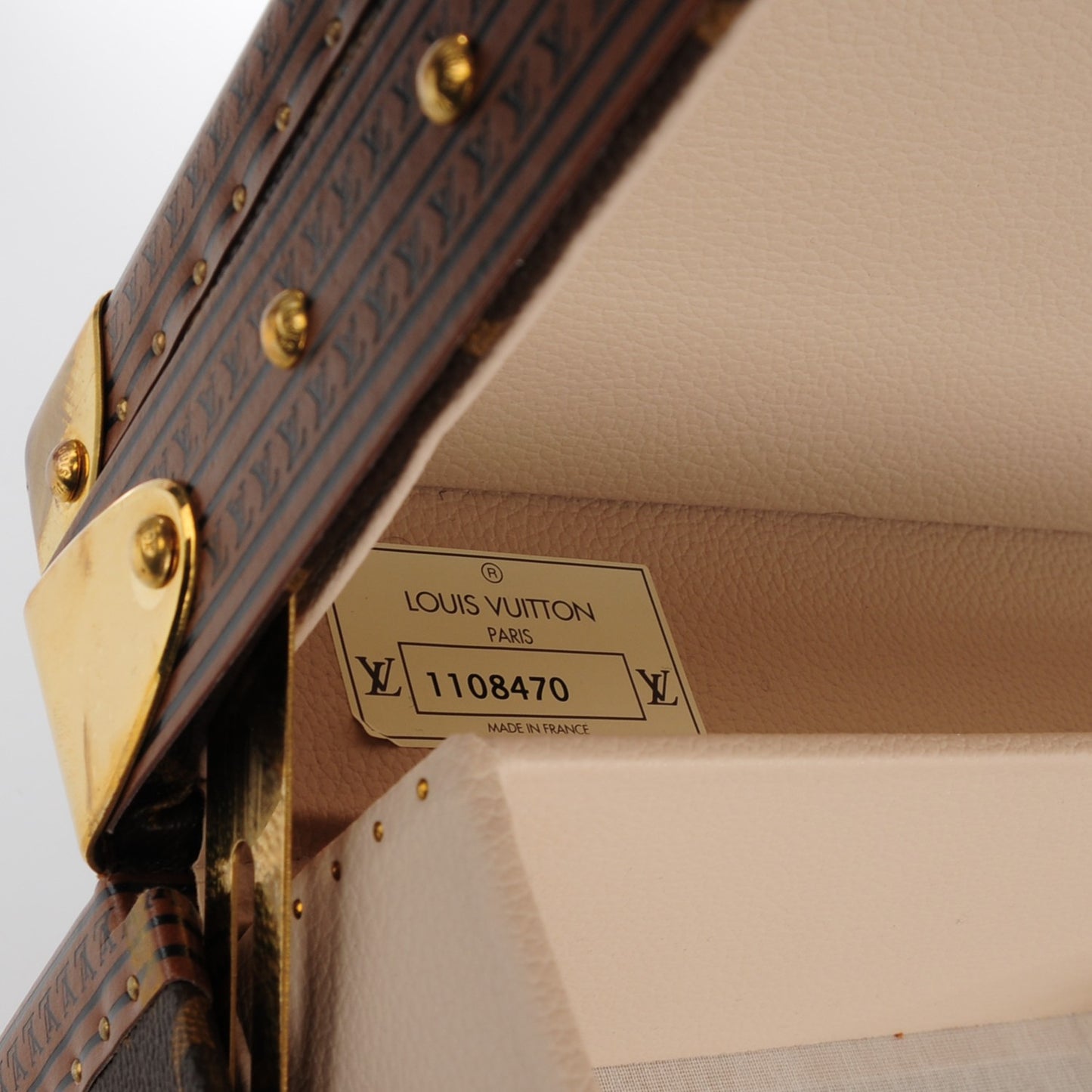 Monogram Alzer 70