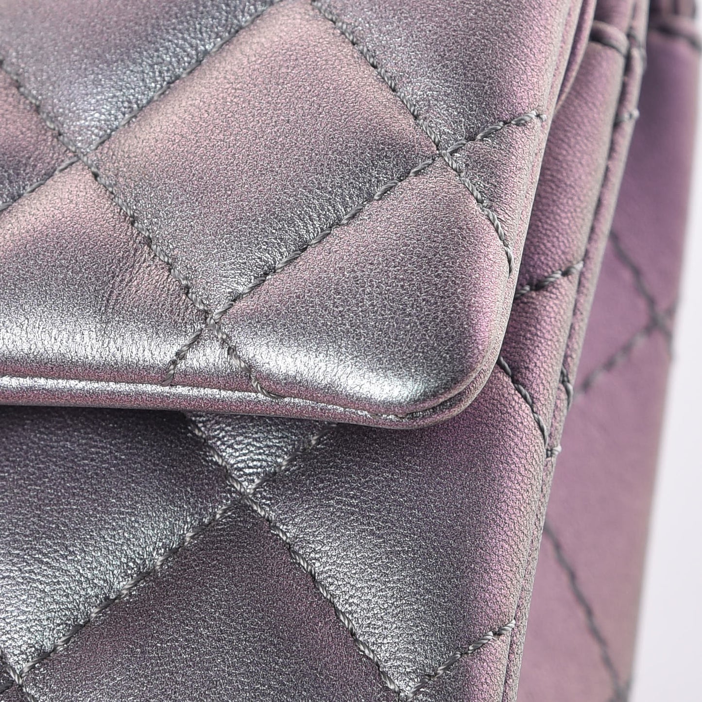 Iridescent Lambskin Quilted 2.55 Reissue 226 Flap Light Purple