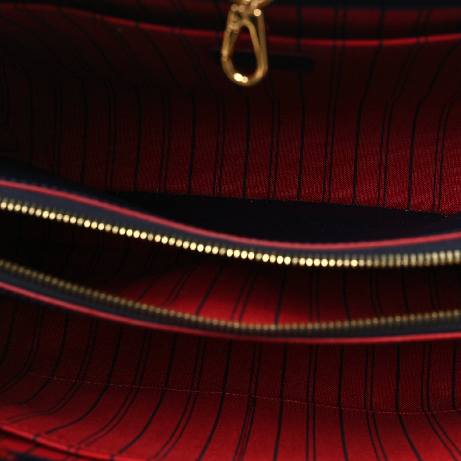 Louis Vuitton Empreinte Montaigne MM Marine Rouge 5 of 8