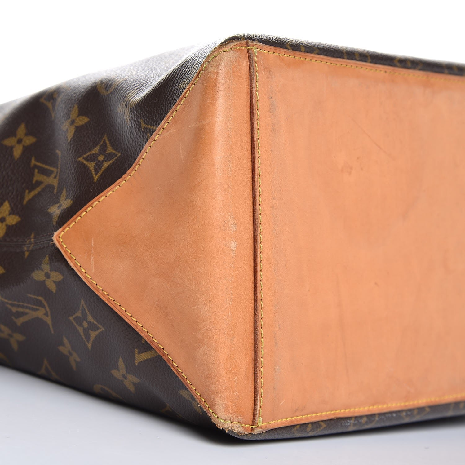 Louis Vuitton Monogram Cabas Mezzo 16 of 24