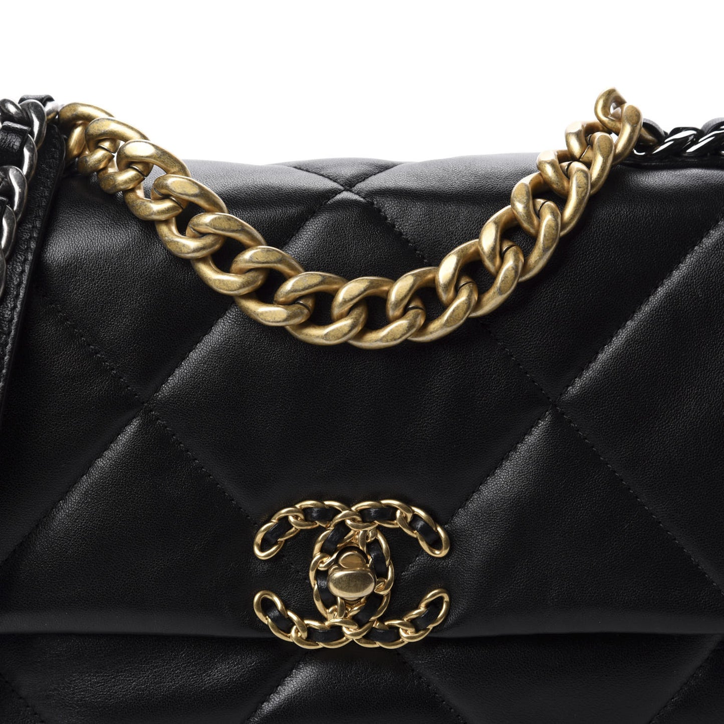 Lambskin Quilted Medium 19 Flap Black