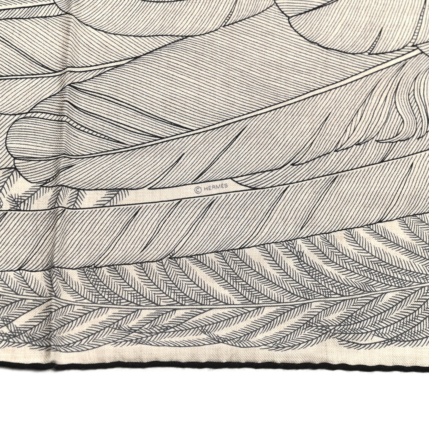 Cashmere Silk Plumes En Fete Shawl 140 Naturel Black