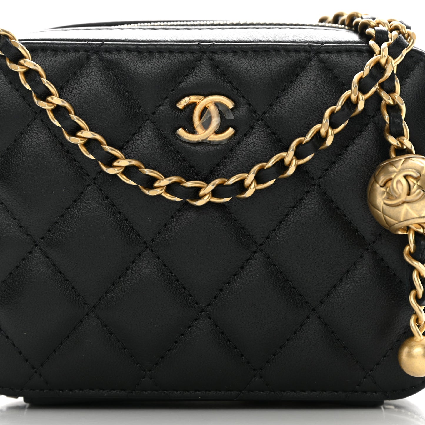Lambskin Quilted CC Pearl Crush Camera Case Black