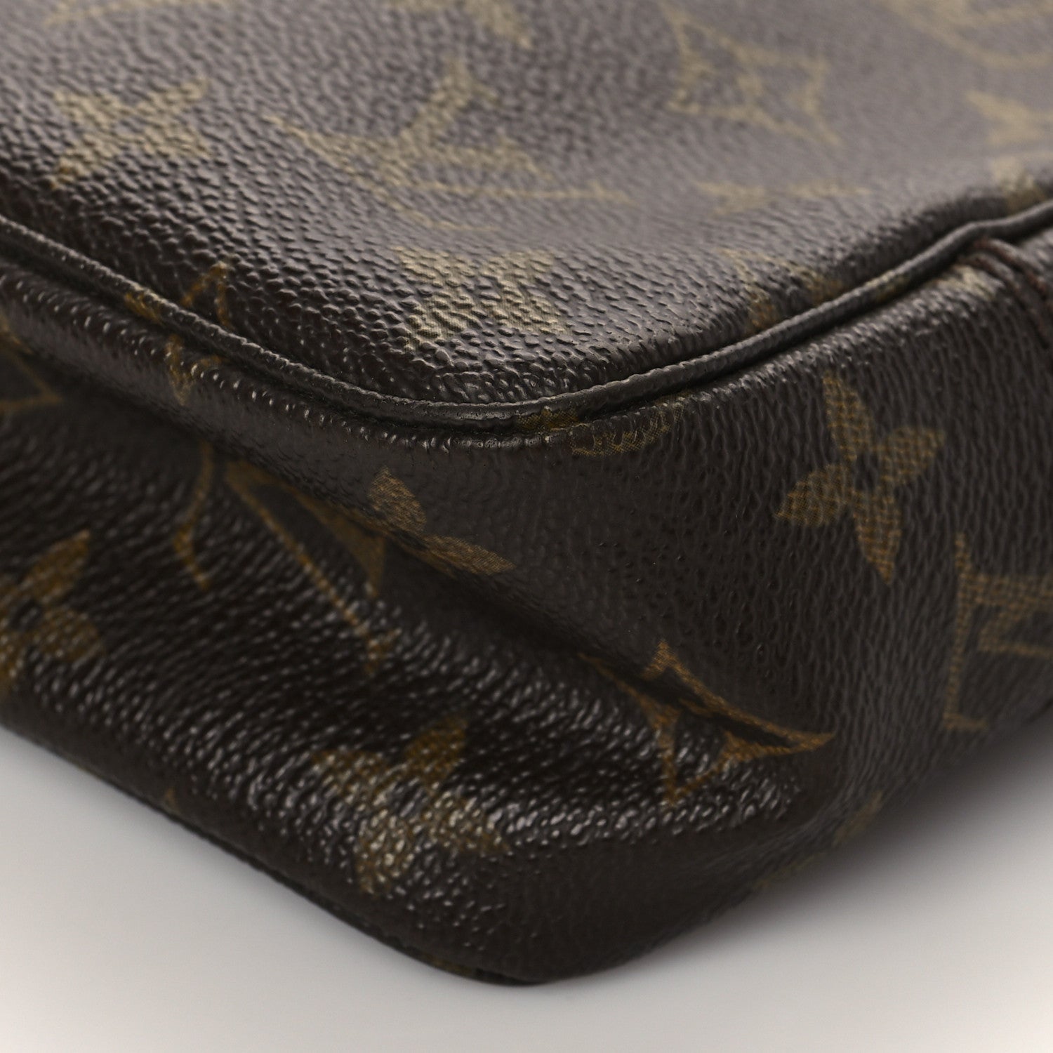Louis Vuitton Monogram Trousse Toilette 23 8 of 8