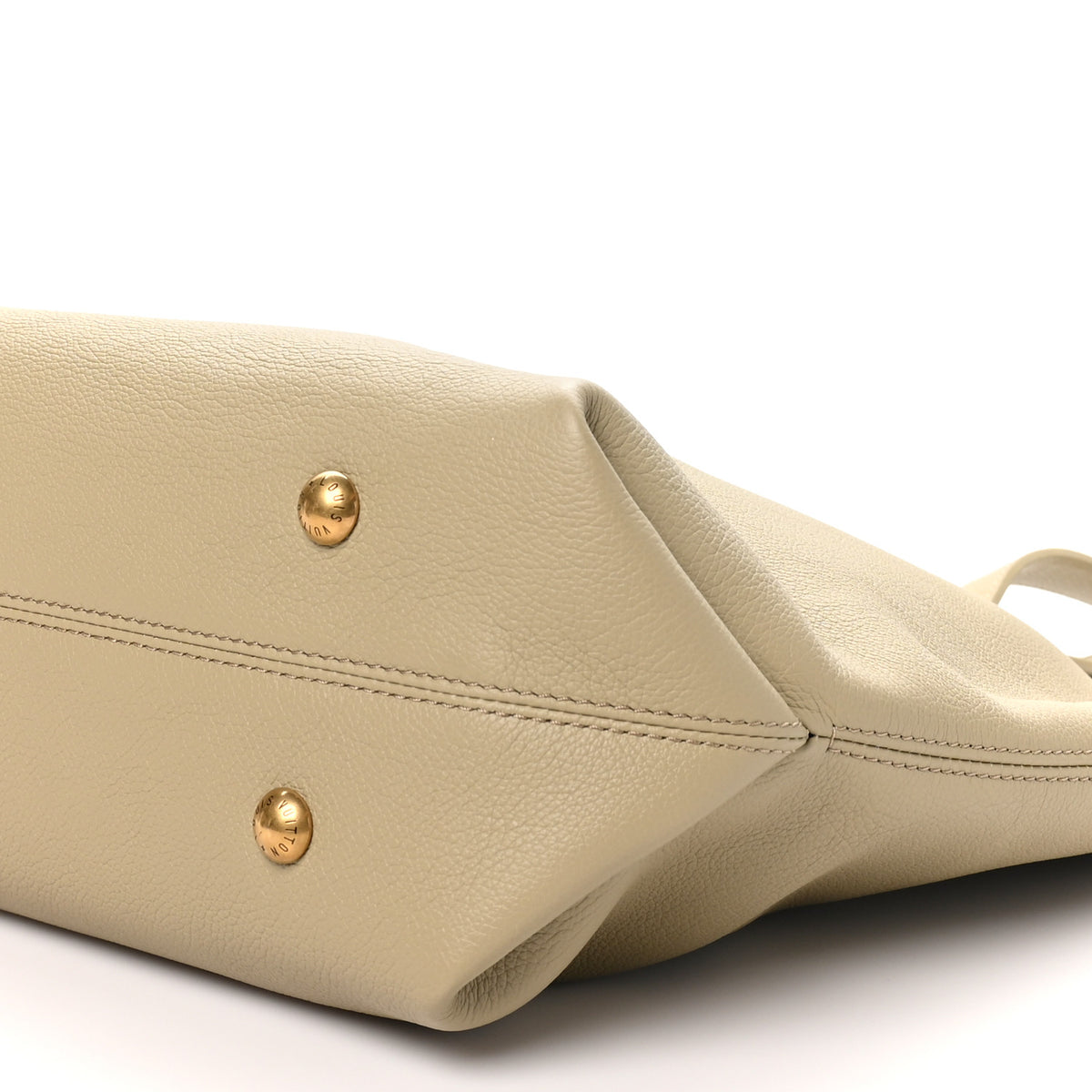 Grained Calfskin Low Key Cabas MM Clay