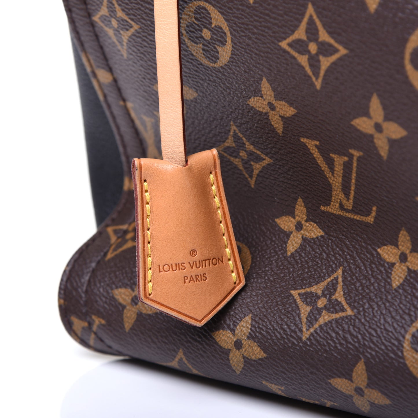 Monogram Gaia Black