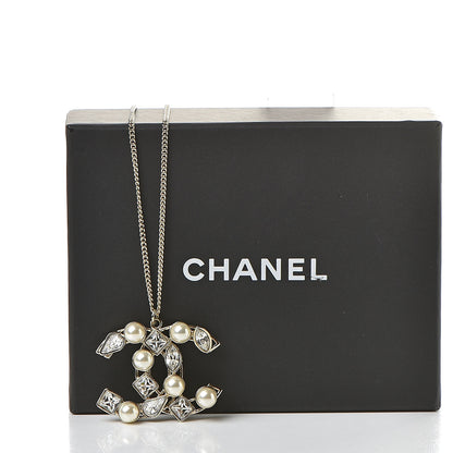 Chanel Pearl Crystal Baguette CC Pendant Necklace Gold 6 of 6