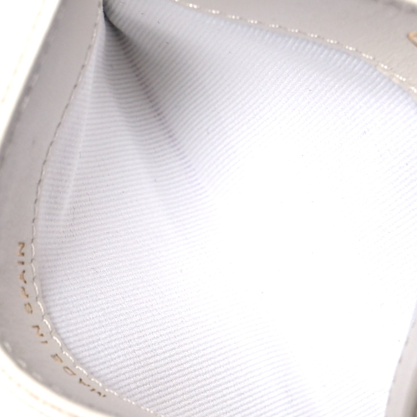 Caviar Quilted Card Holder White