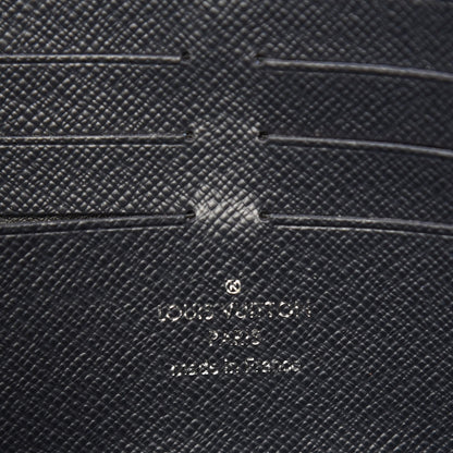 Louis Vuitton Savane Monogram Chapman Lion Pochette Voyage MM Ink 6 of 6