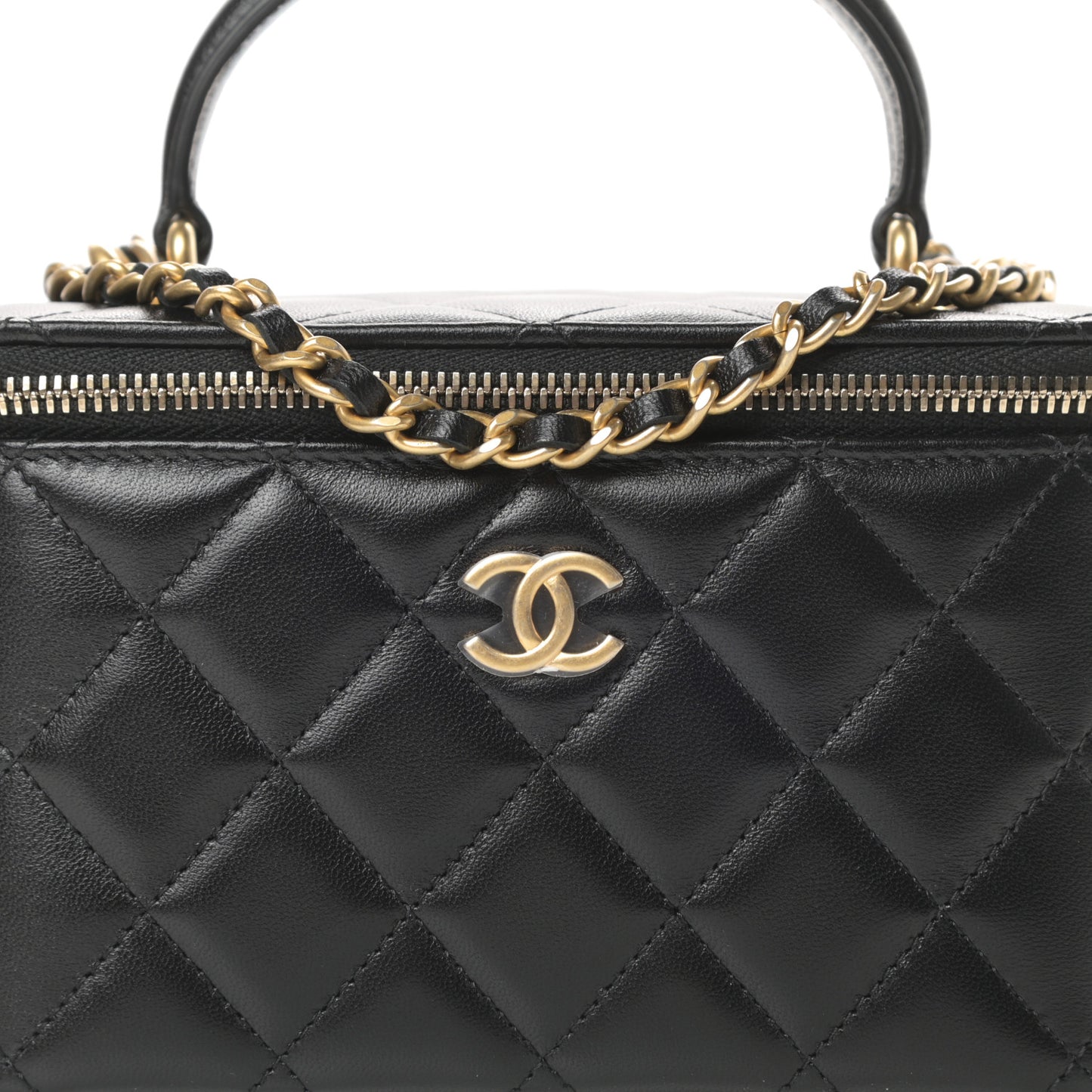 Lambskin Quilted Small Top Handle Vanity Case With Chain Black