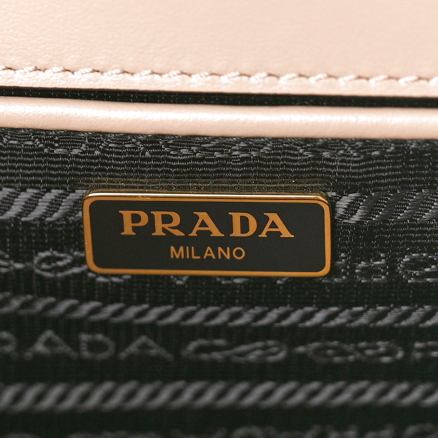 Prada Saffiano Chain Shoulder Bag Cammeo 6 of 8