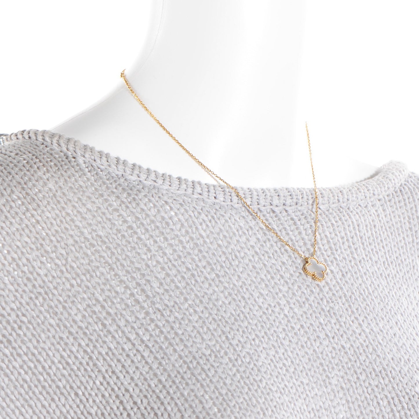 18K Yellow Gold Mother of Pearl Vintage Alhambra Pendant Necklace