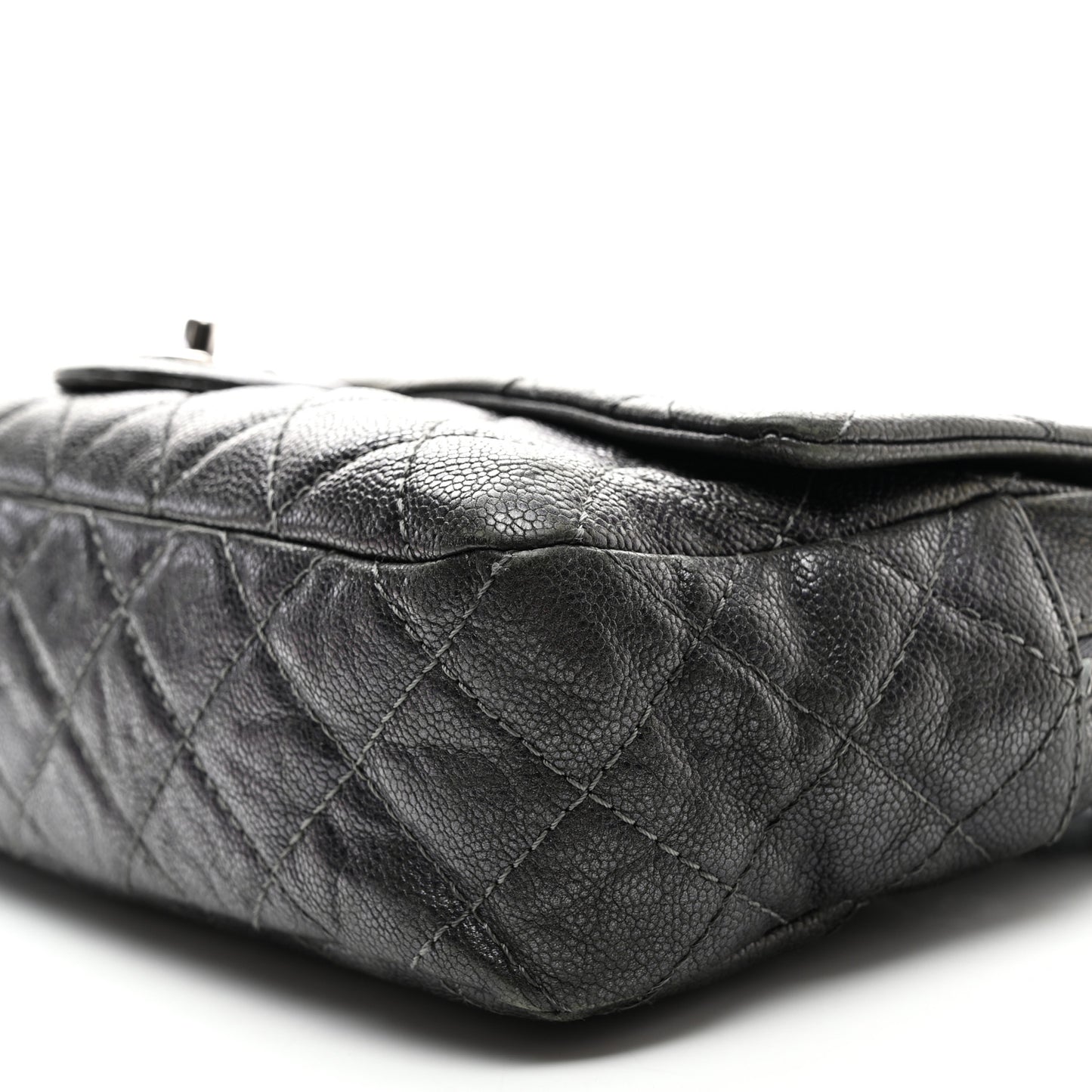 Iridescent Caviar Quilted Jumbo Easy Flap Grey