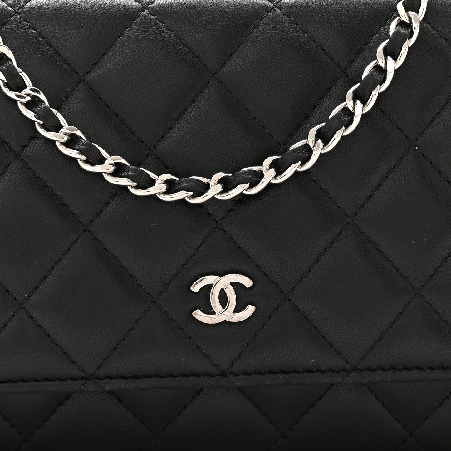 Lambskin Quilted Wallet On Chain WOC Black