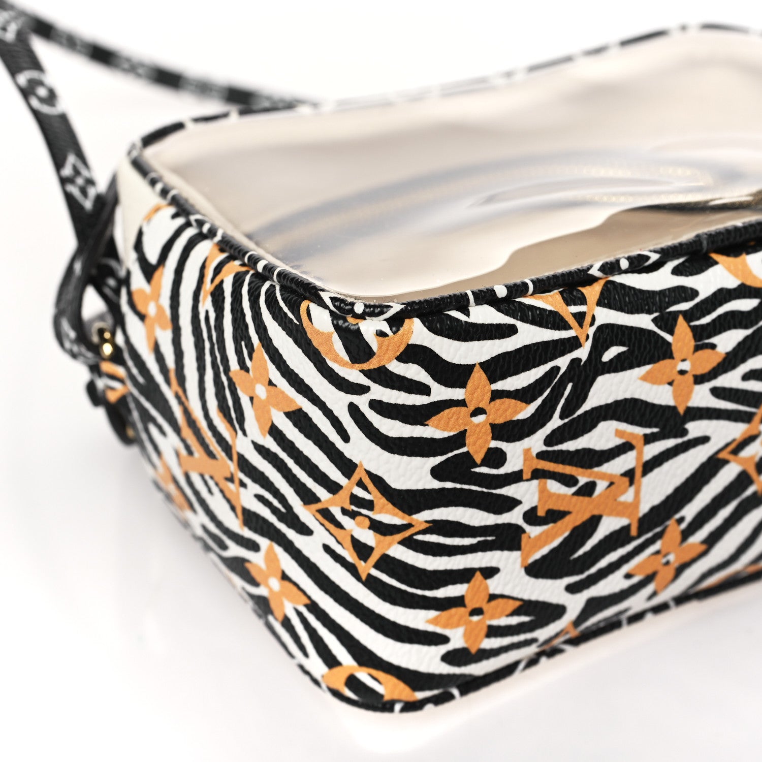 Louis Vuitton Monogram Giant Jungle Beach Pouch Ivory 7 of 10