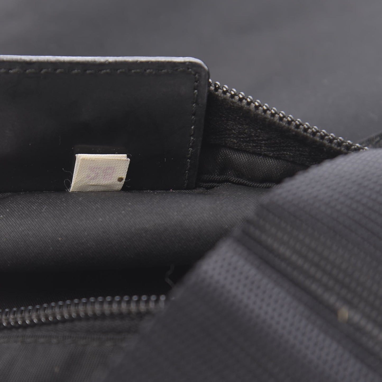 Nylon Vela Flat Messenger Bag Black