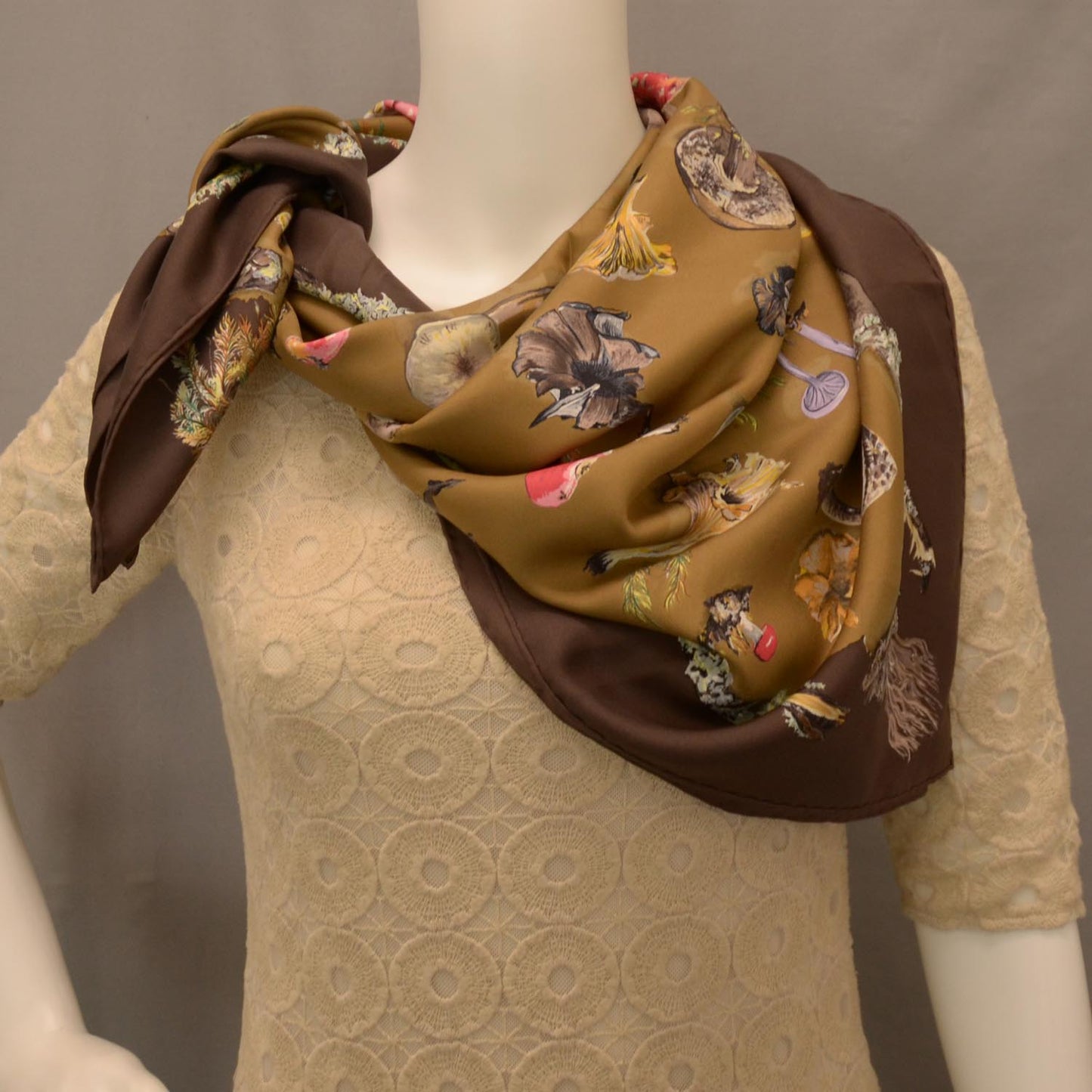 Silk Champignons Scarf 90