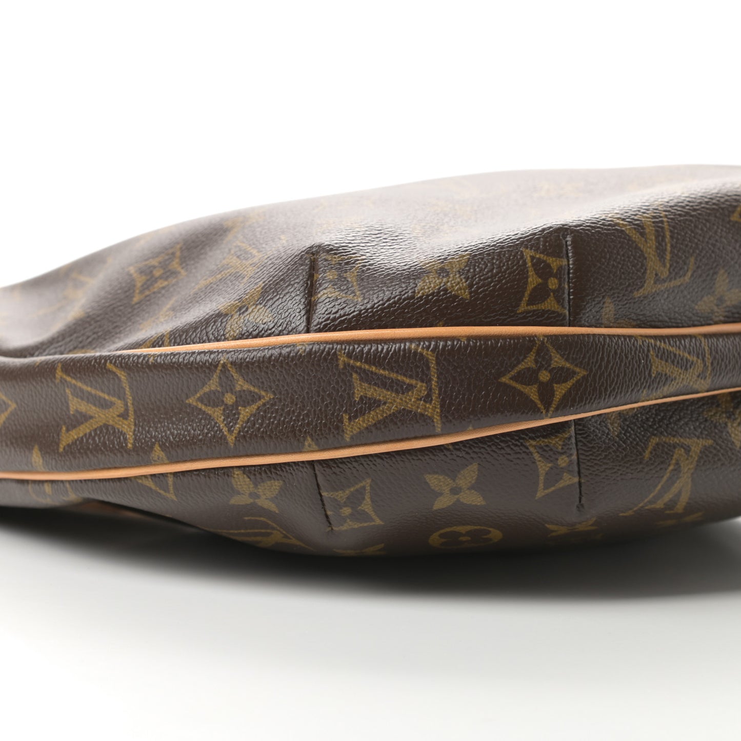 Monogram Croissant MM