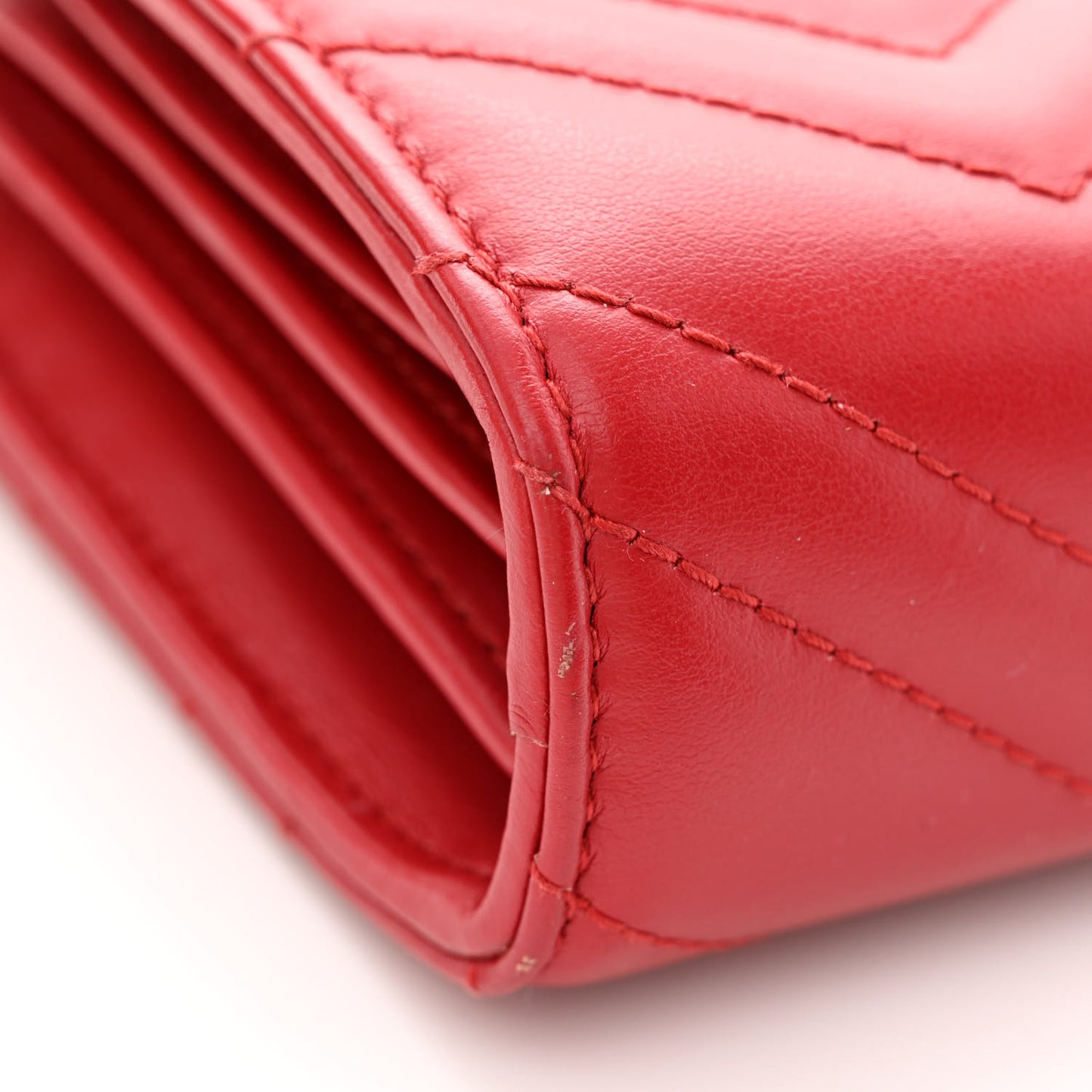 Calfskin Matelasse GG Marmont Chain Wallet Hibiscus Red