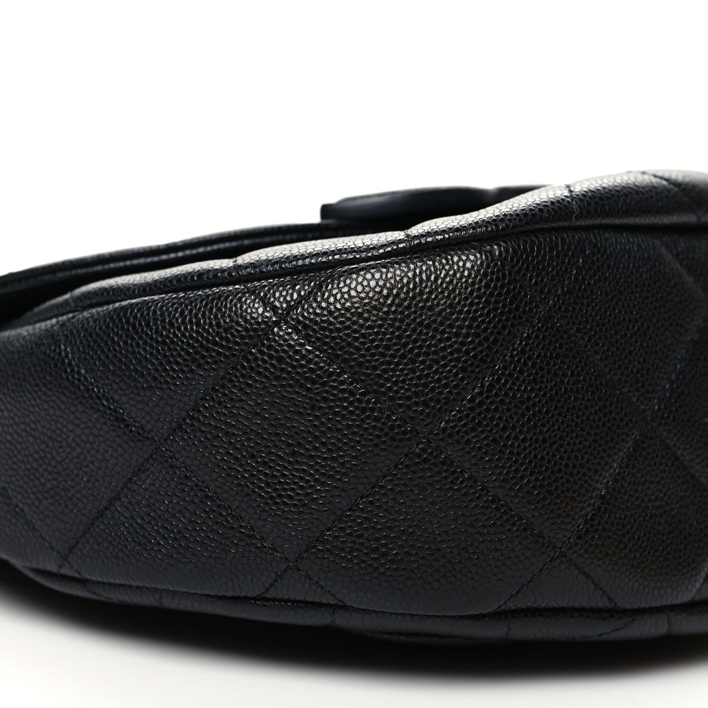 Caviar Quilted Small Messenger Flap Black