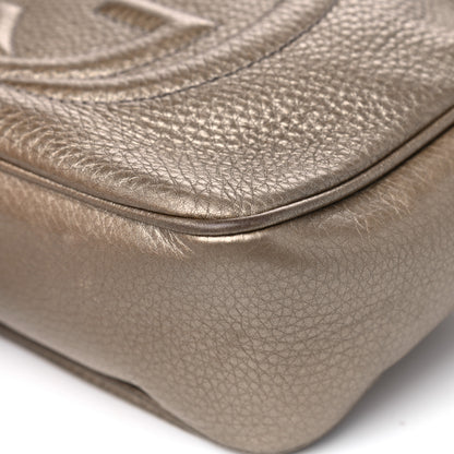 Gucci Metallic Pebbled Calfskin Small Soho Disco Bag Golden Beige 9 of 11