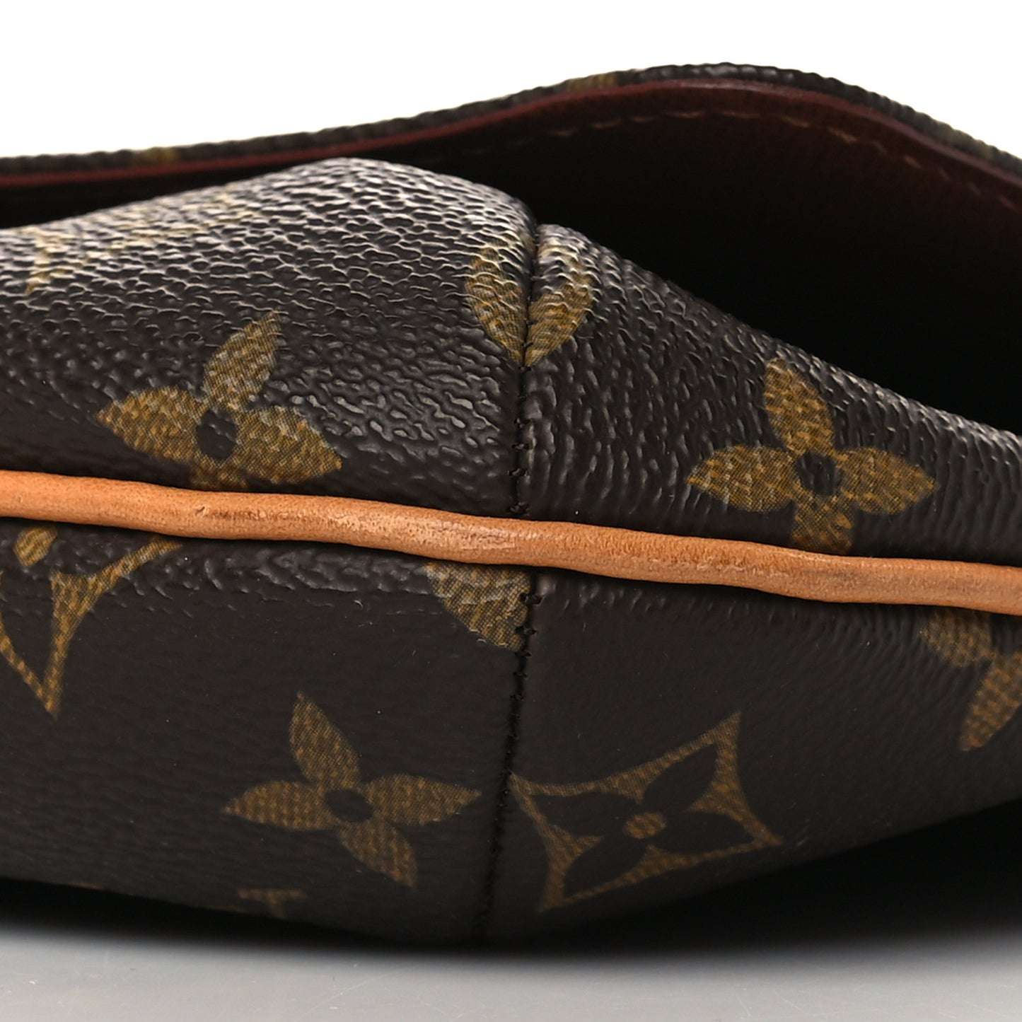 Monogram Musette Tango