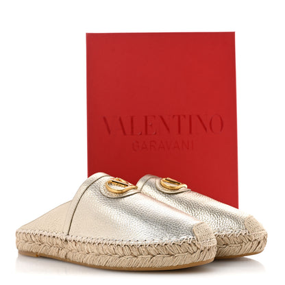 Valentino Garavani Metallic Pebbled Calfskin Vlogo Espadrille Mules 39 Platino 10 of 10