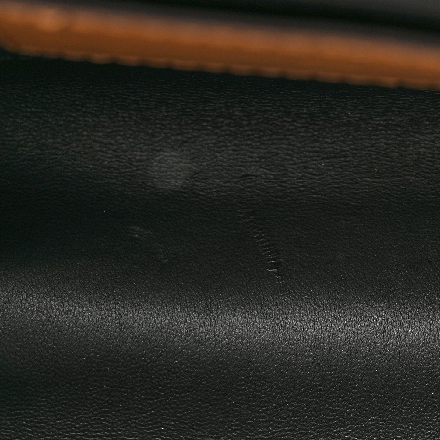 Epi Twist Shoulder Bag MM Camel