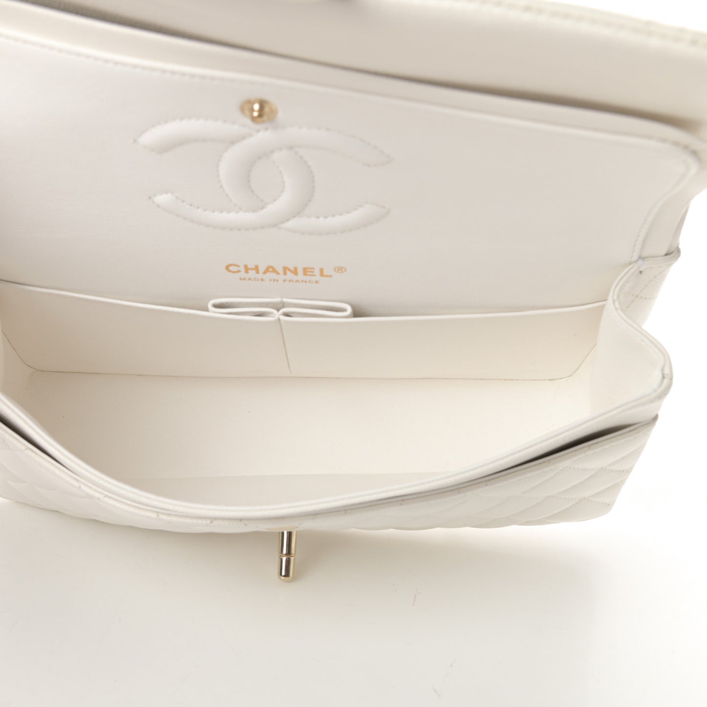 Caviar Quilted Medium Double Flap White