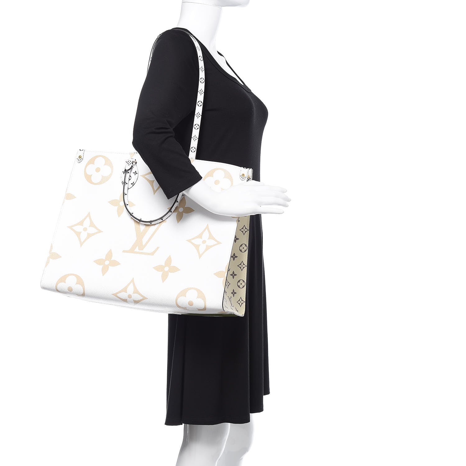 Louis Vuitton Monogram Giant Onthego GM Kaki Beige 2 of 10