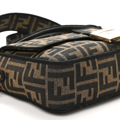 Fendi Metal O'Lock Strap You Gold 9 of 10
