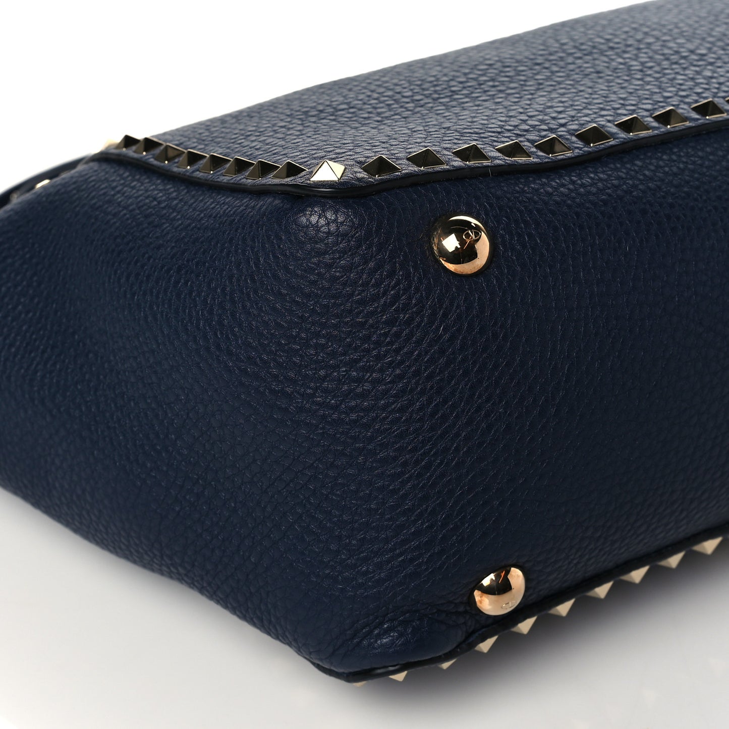 Pebbled Calfskin Medium Rockstud Tote Marine