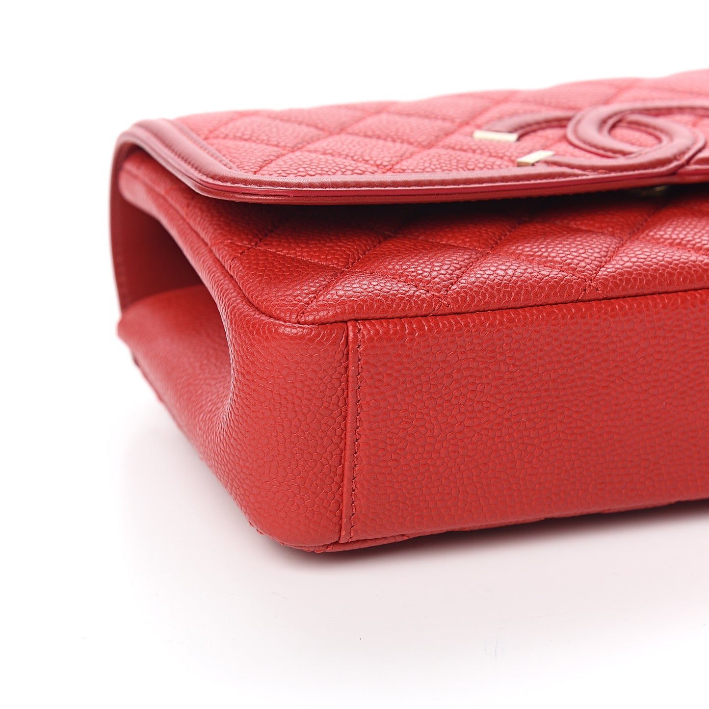 Caviar Quilted Small CC Filigree Flap Red