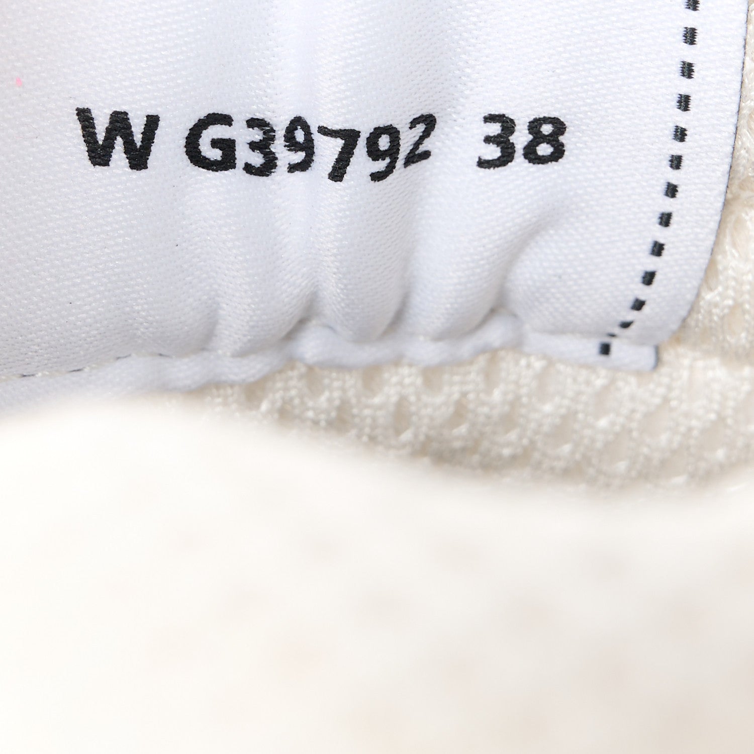 Chanel Fabric Laminated Calfskin Stretch CC Womens Sneakers 38 White Silver 8 of 9