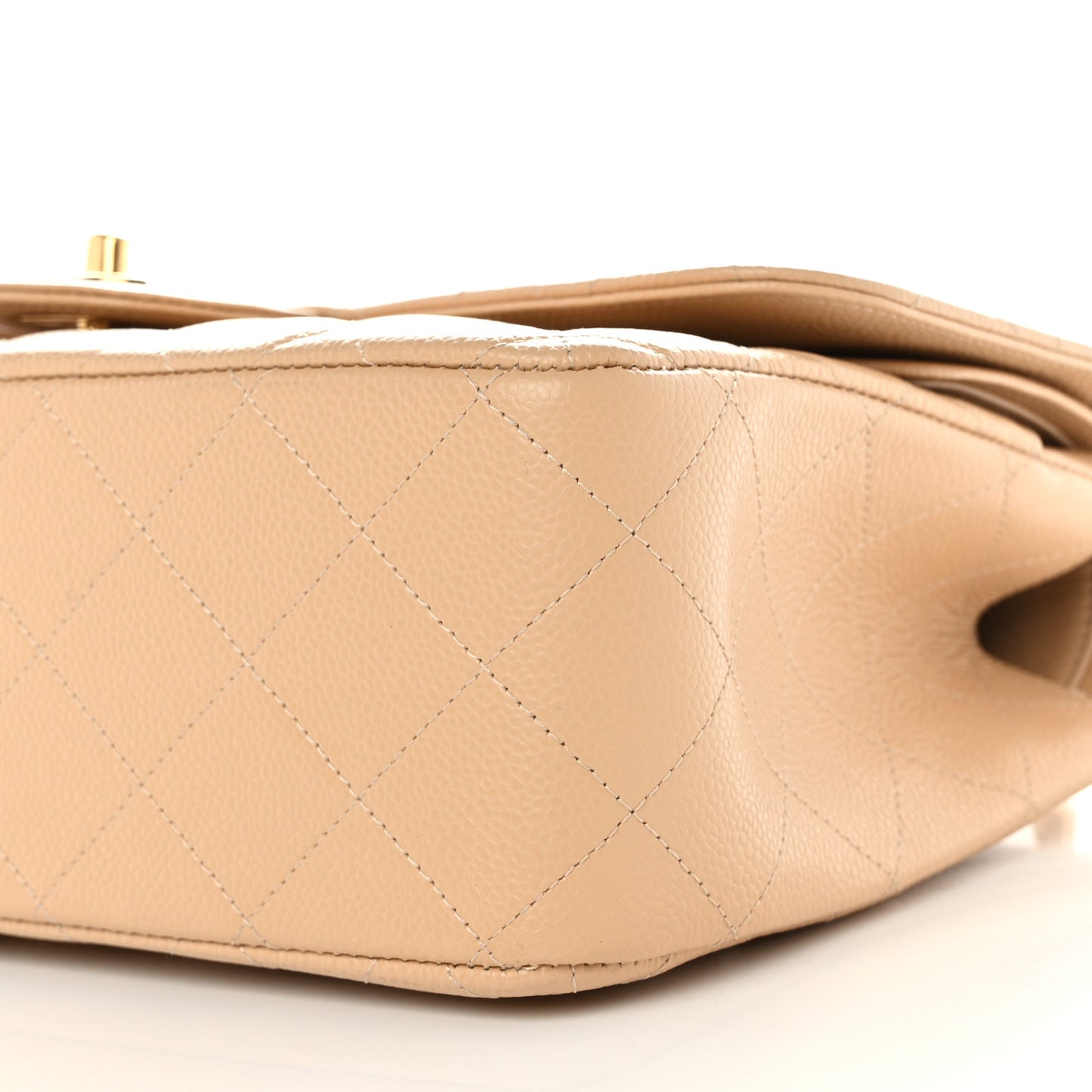 Caviar Quilted Jumbo Double Flap Beige Clair