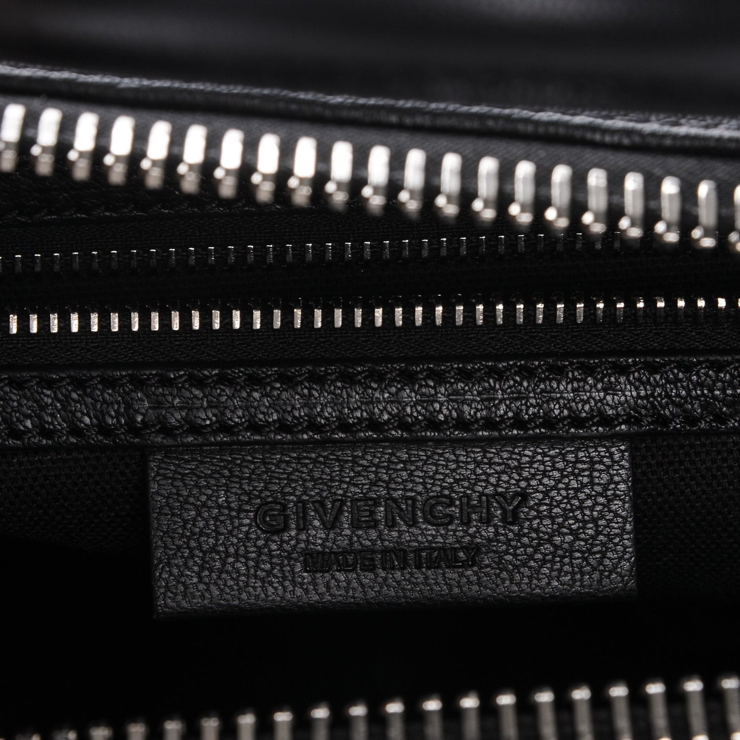 Sugar Goatskin Small Antigona Black