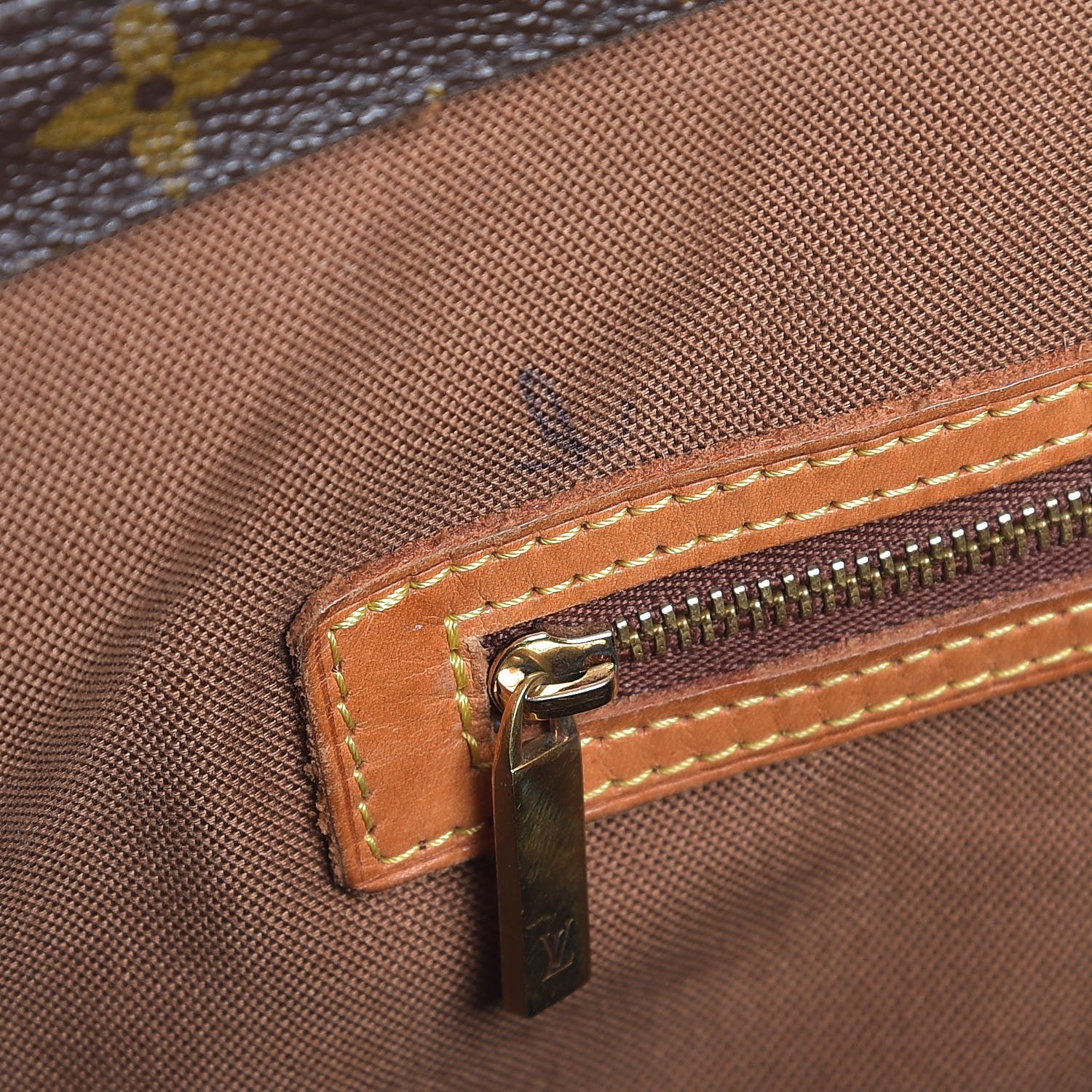 Louis Vuitton Monogram Cabas Mezzo 8 of 15