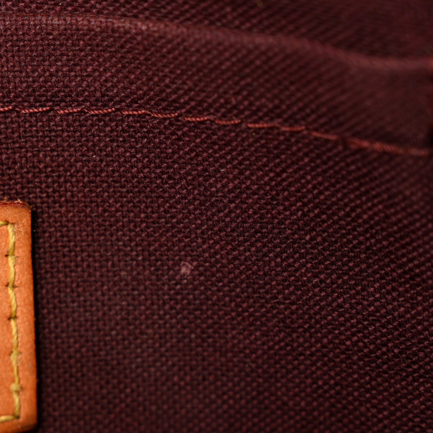 Louis Vuitton Monogram Favorite PM 20 of 22