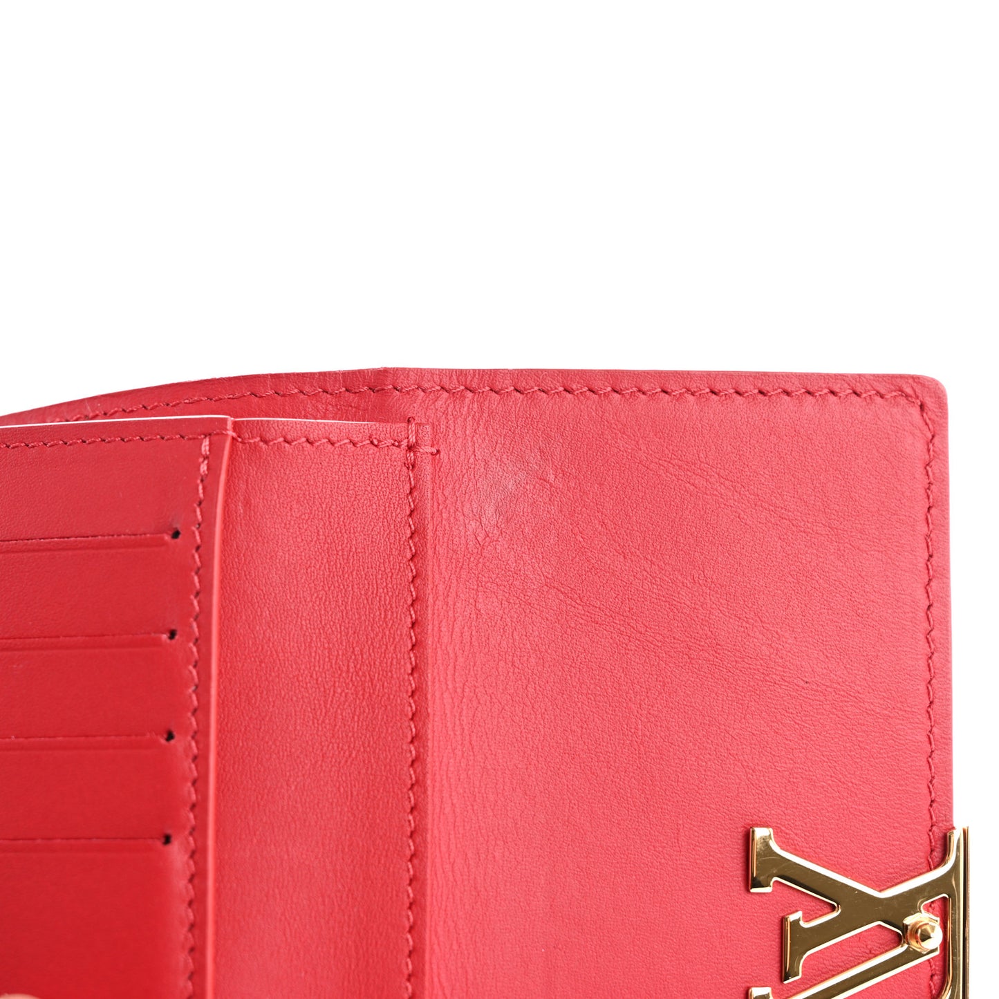 Taurillon Capucines Compact Wallet Rubis
