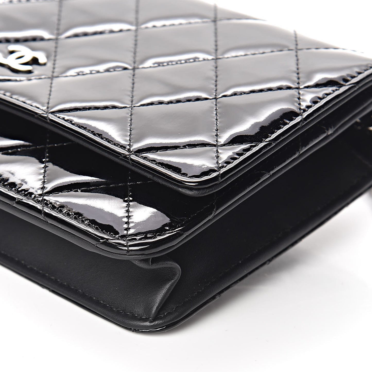Patent Quilted Wallet On Chain WOC Black