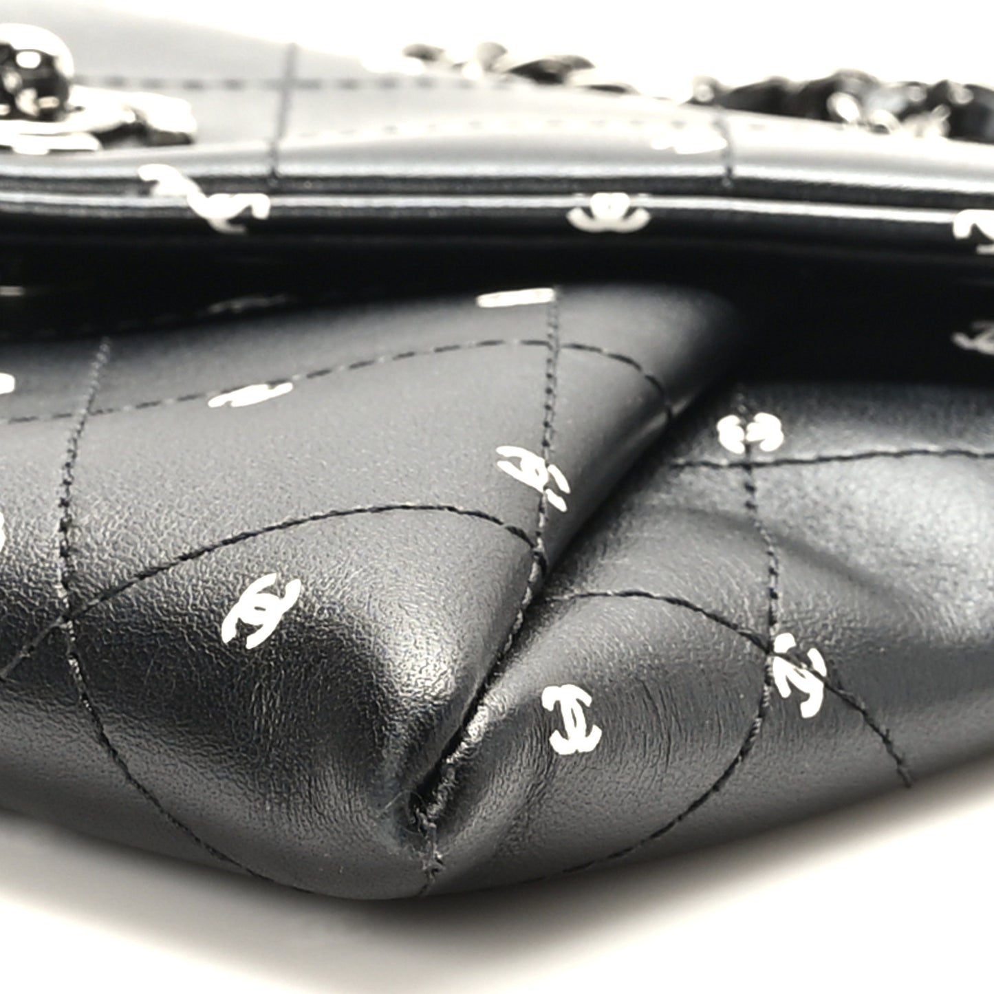 Printed Lambskin Logo CC Envelope Clutch With Chain Black White