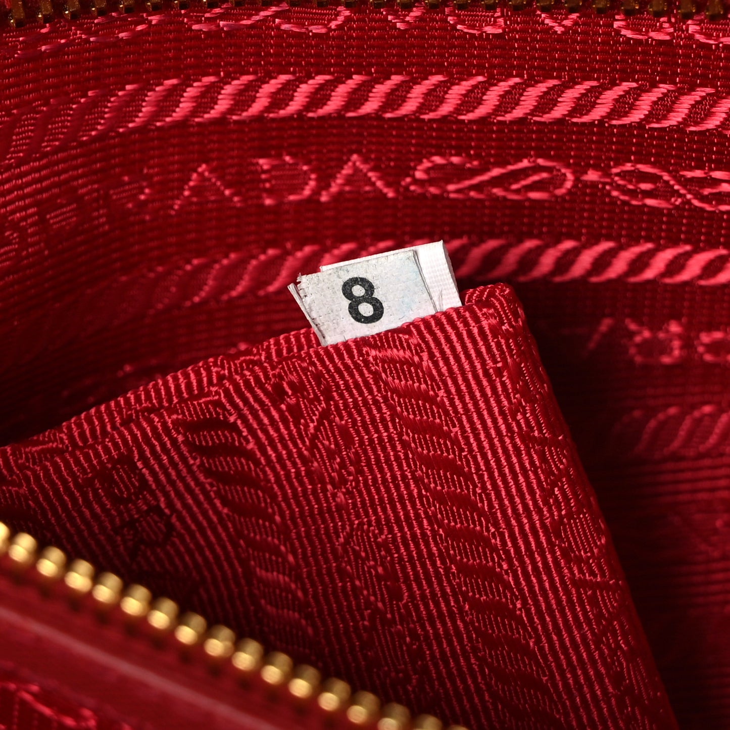 Saffiano Medium Galleria Double Zip Tote Fuoco