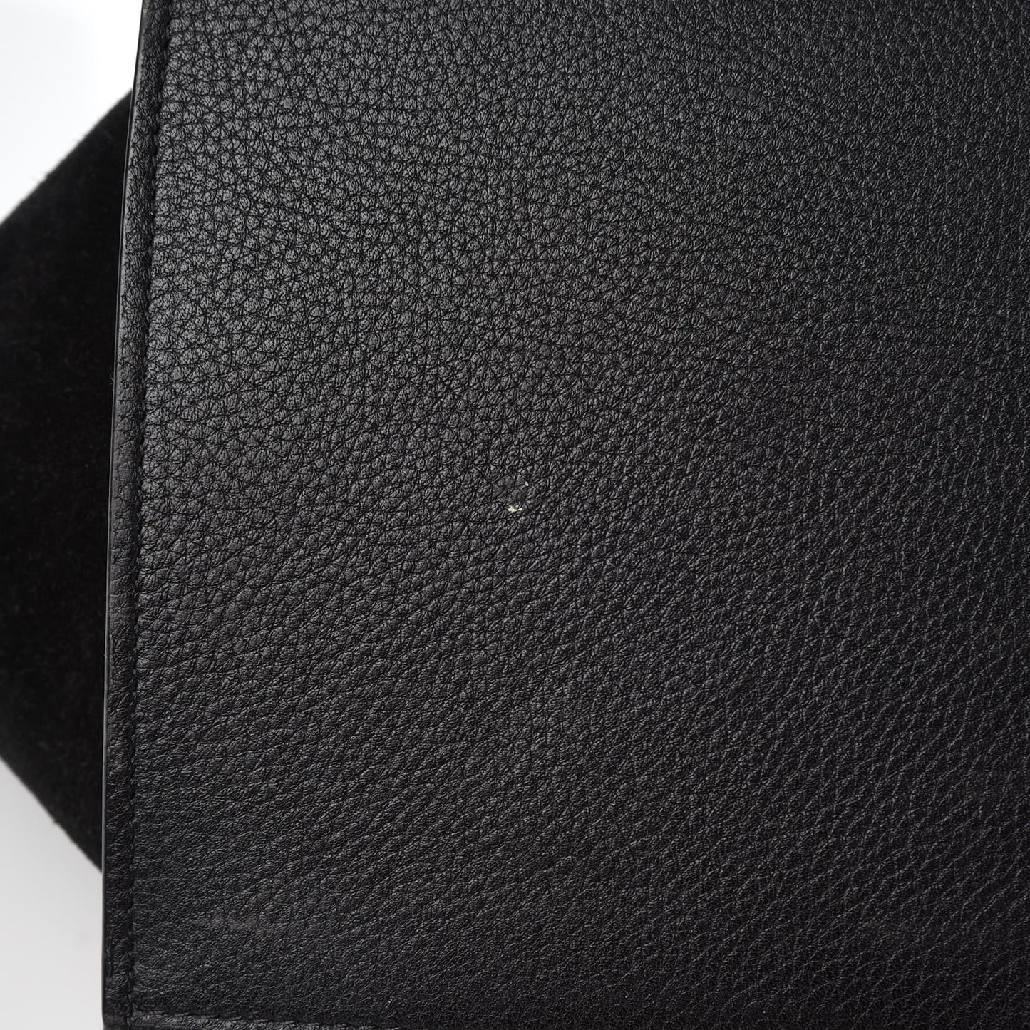 Drummed Calfskin Suede Medium Trapeze Black