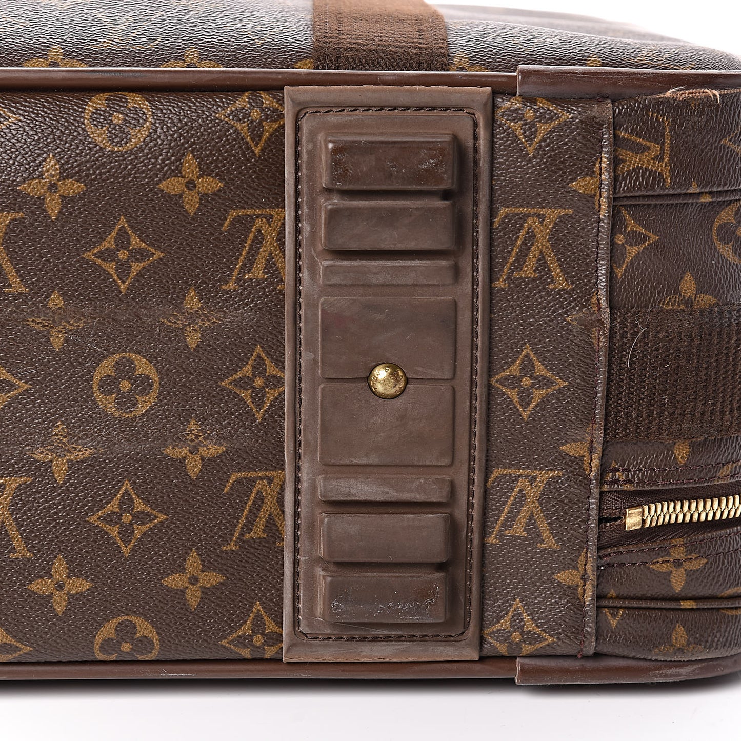 Monogram Satellite 65