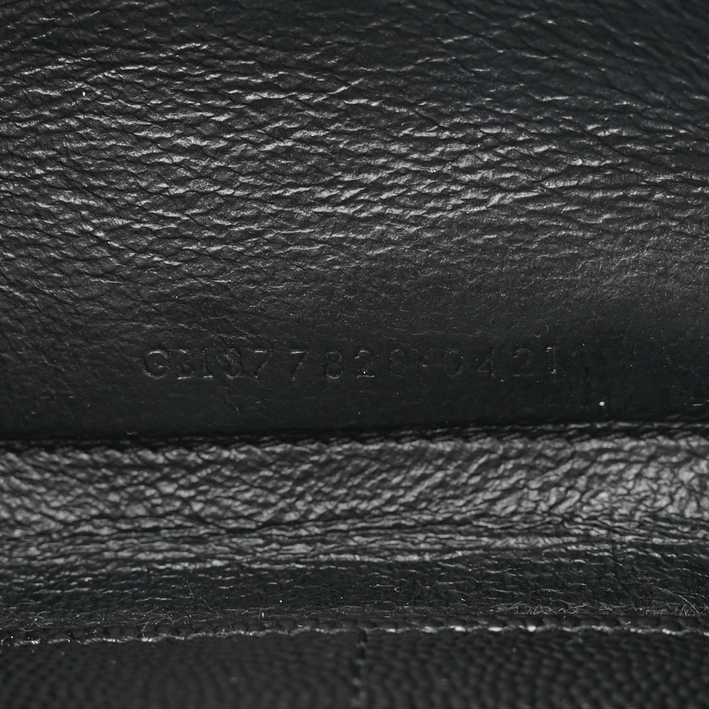 Grain De Poudre Matelasse Chevron Monogram Monochrome Chain Wallet Black