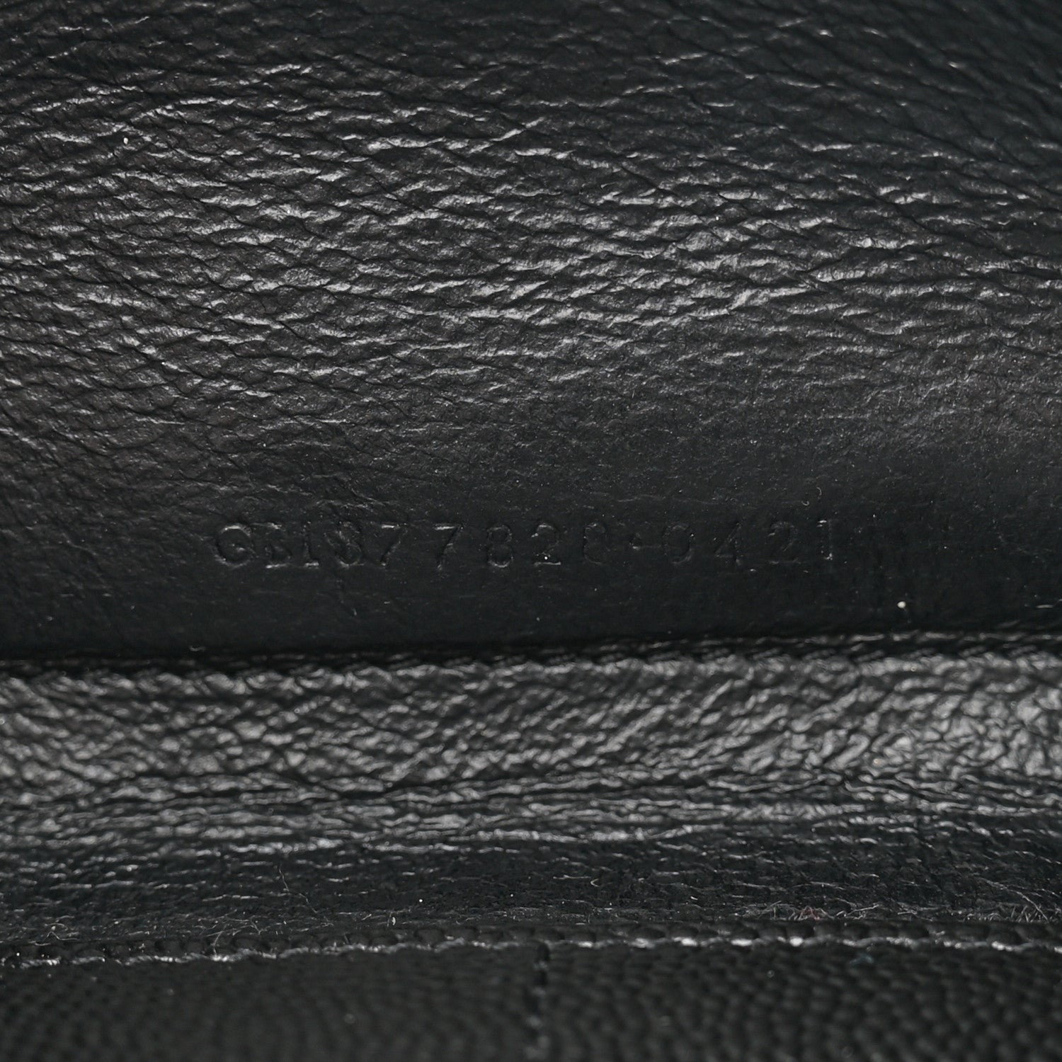 Saint Laurent Grain De Poudre Matelasse Chevron Monogram Monochrome Chain Wallet Black 8 of 11