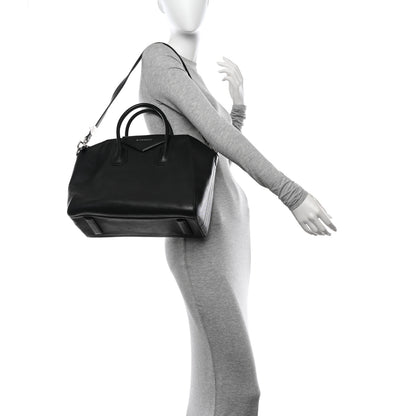 Givenchy Sugar Goatskin Medium Antigona Black 2 of 15