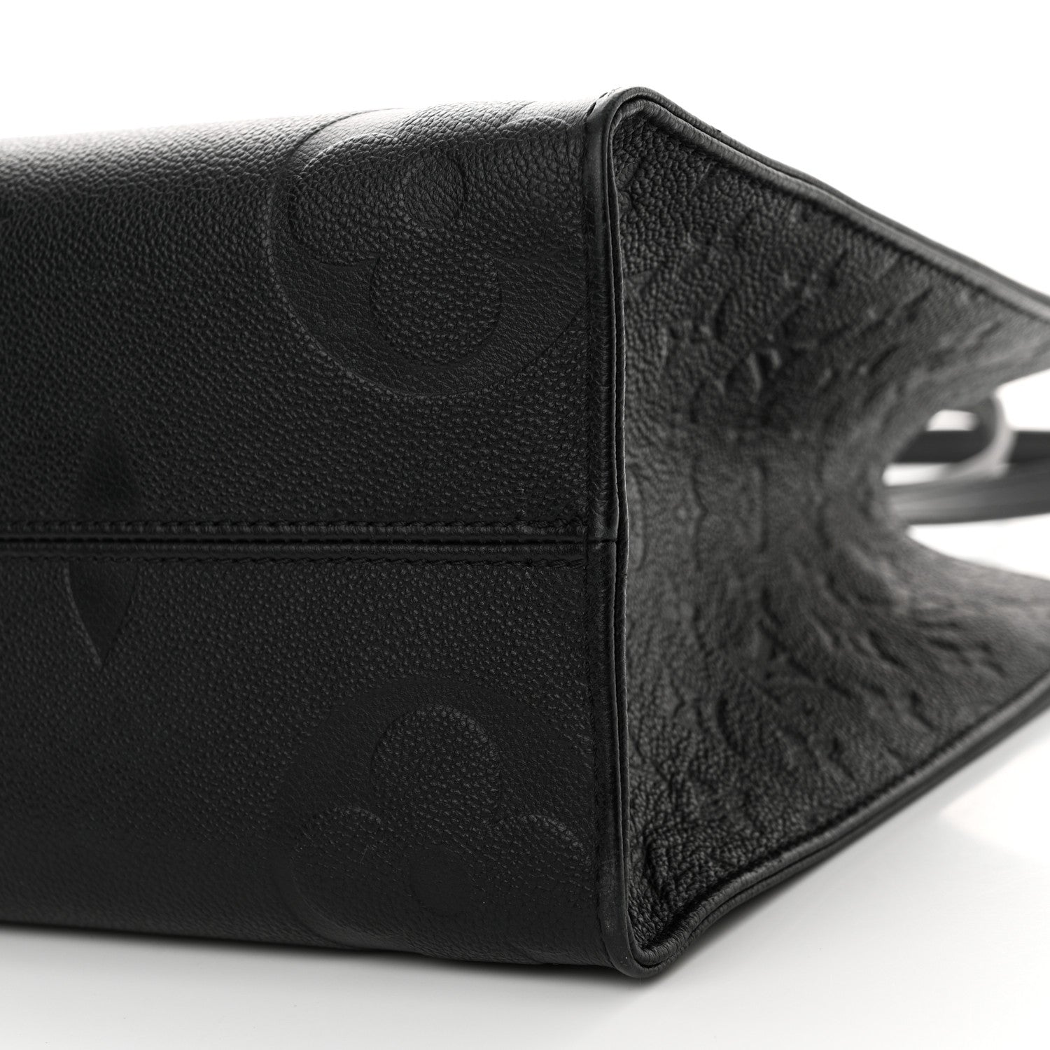 Louis Vuitton Empreinte Monogram Giant Onthego MM Black 9 of 12