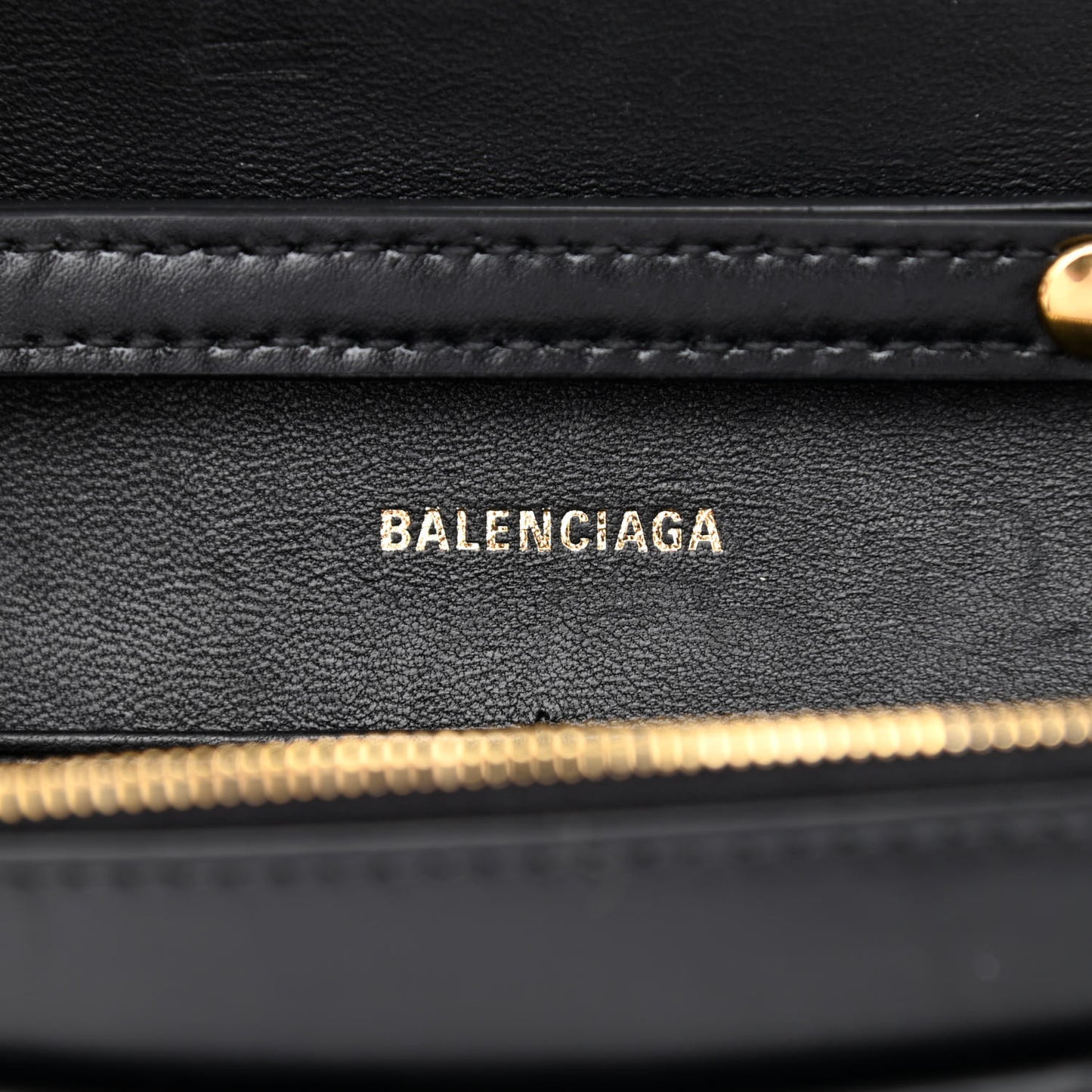 Shiny Box Calfskin Hourglass Chain Bag Black